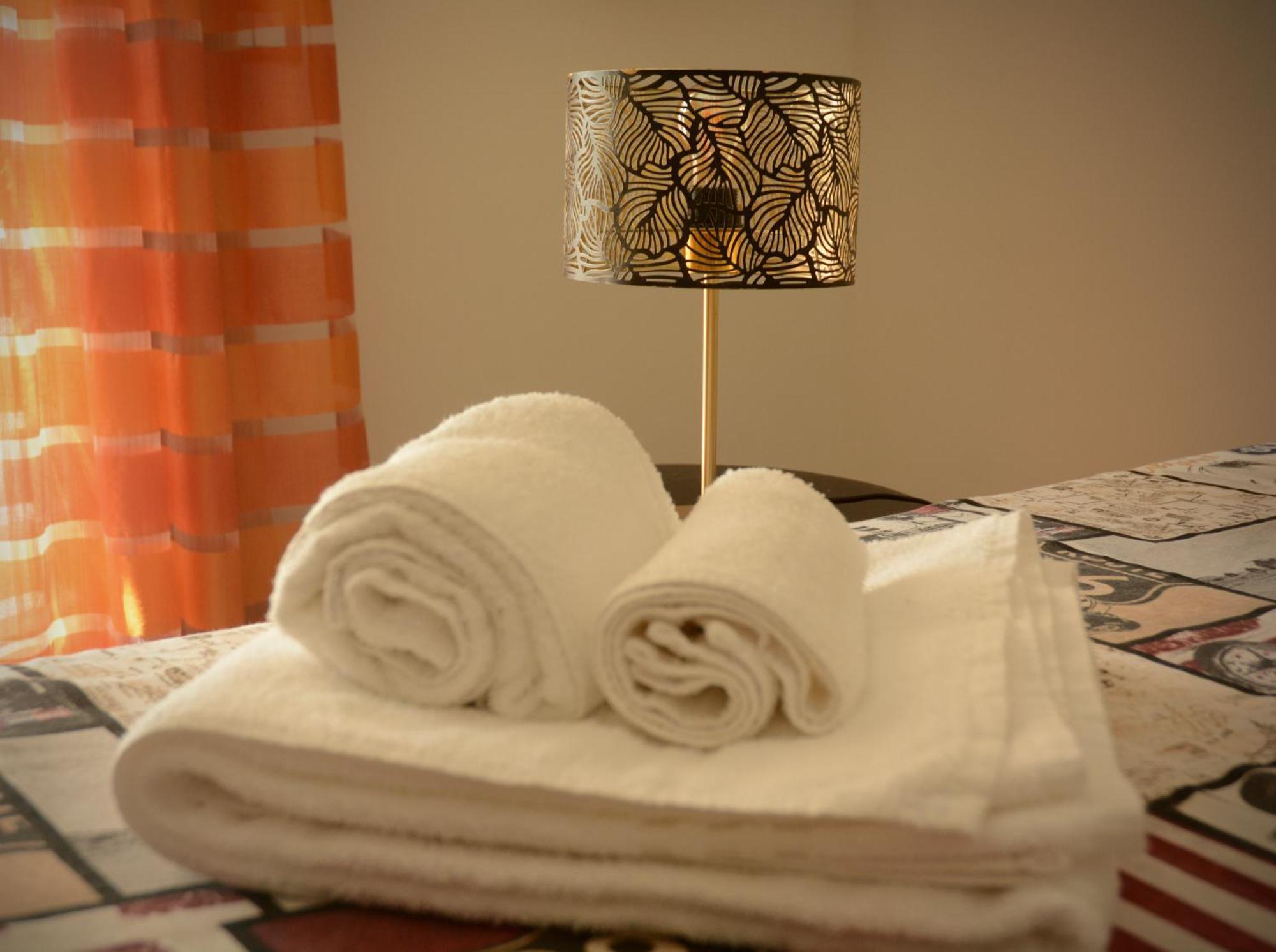 Civiconove Apartment ปีออมบีโน ภายนอก รูปภาพ